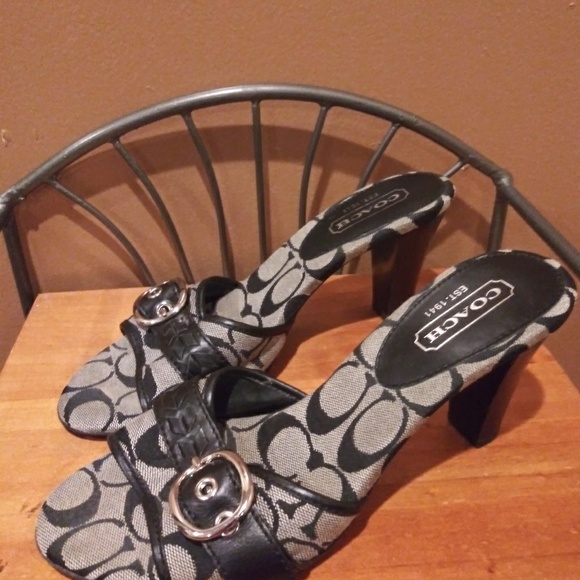 $250 NEW Authentic Coach High Heels Size 7.5 - Picture 5 of 8